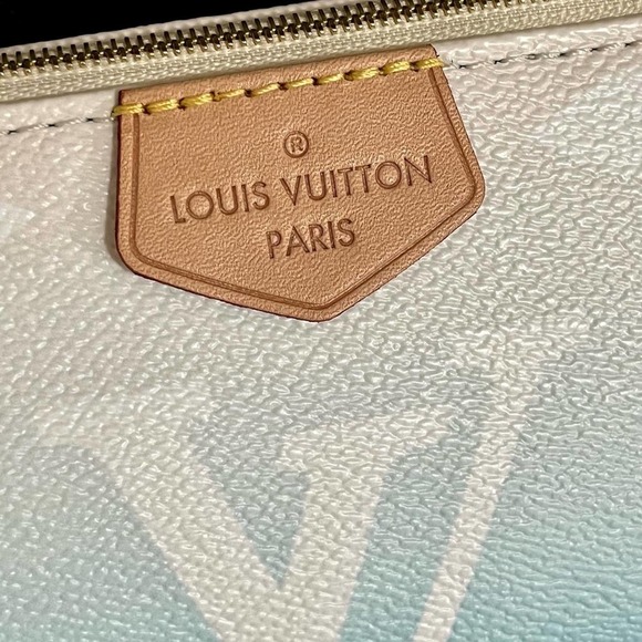 New Louis Vuitton By The Pool Multi Pochette Large Pochette - Picture 2 of 9